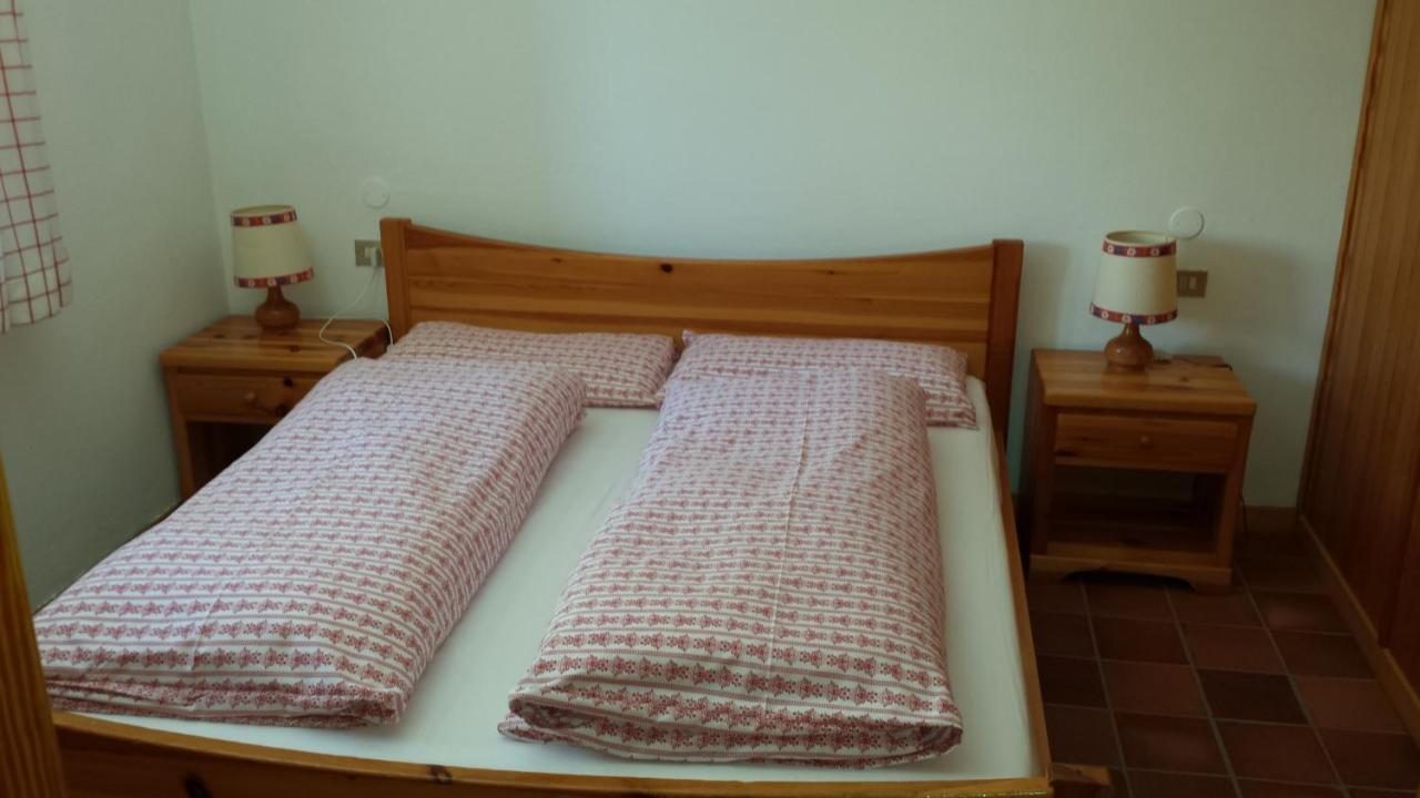 Hotel Garni Gonzaga Canazei Room photo