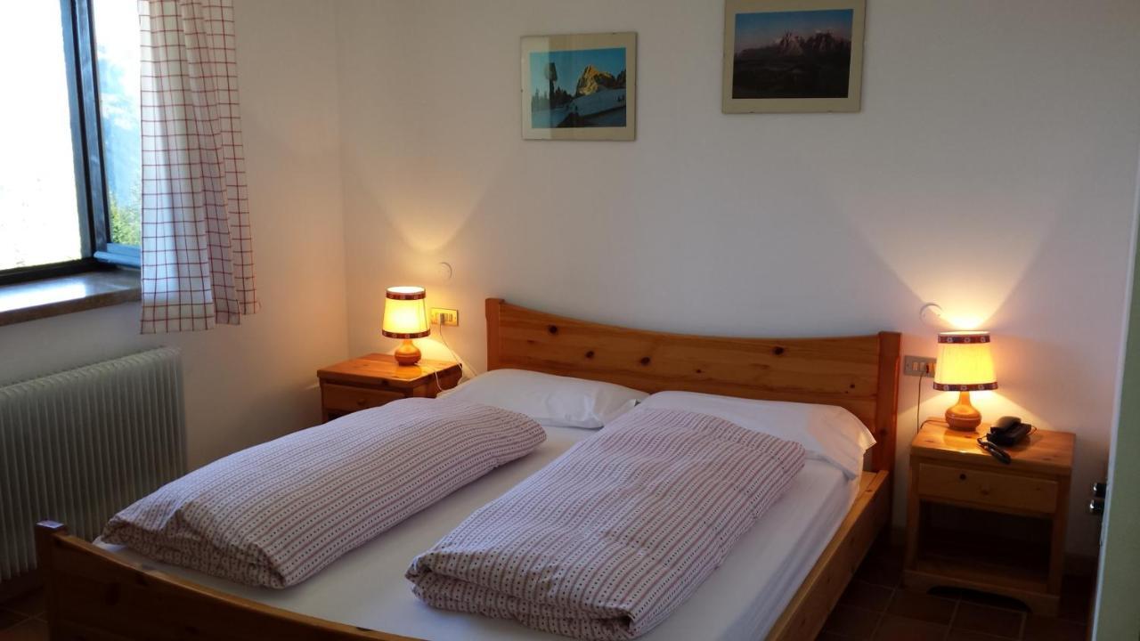 Hotel Garni Gonzaga Canazei Room photo